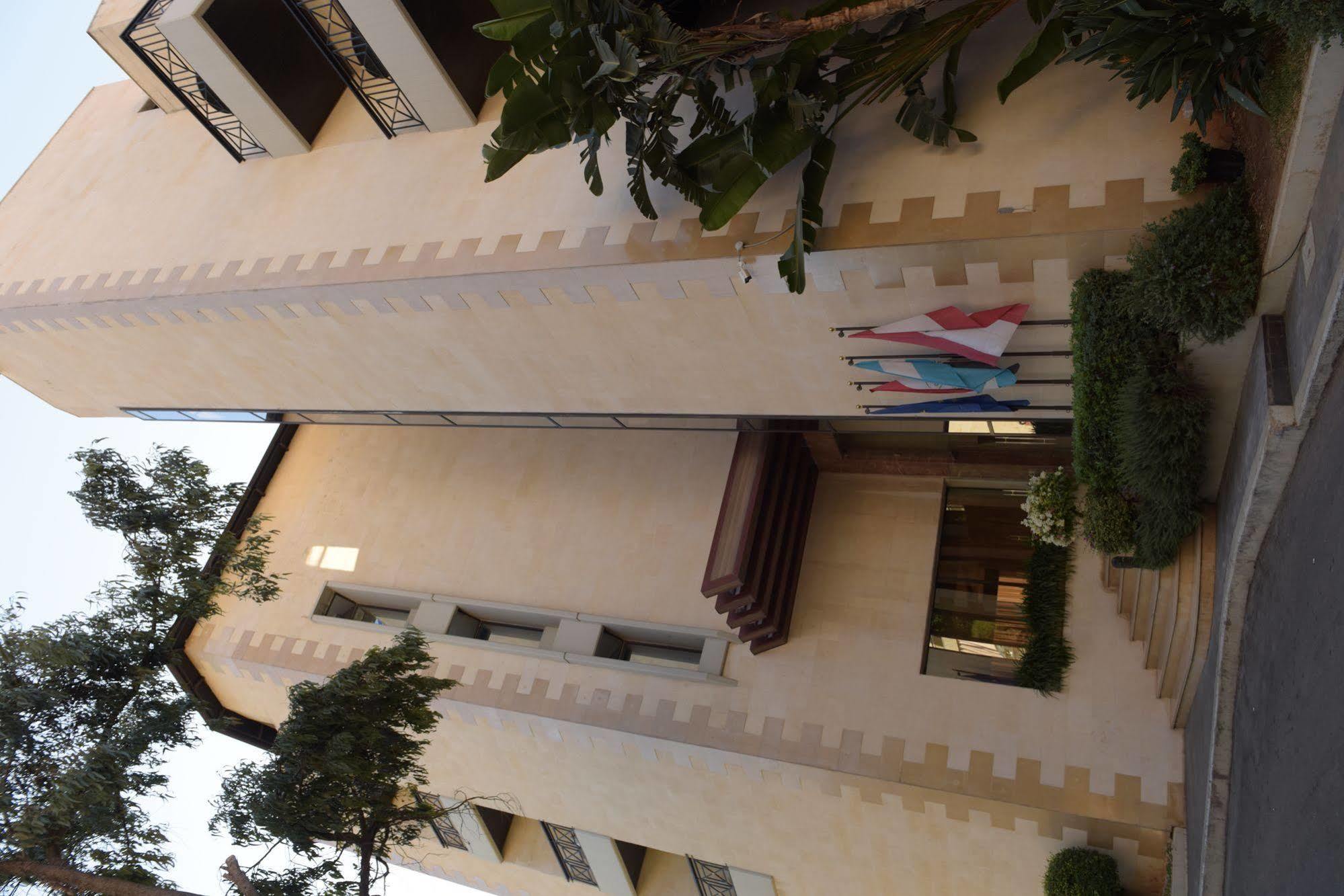 Luxor Hotel Jounieh Esterno foto